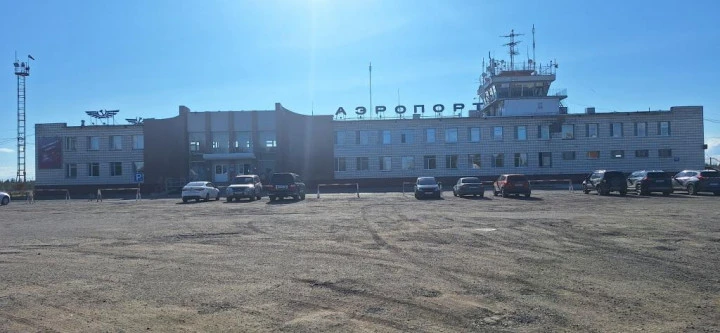 100%-ный пакет акций акционерного общества "Комиавиатранс"